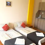 Family Solar فندق