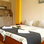 Family Solar ساني بيتش