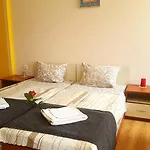 Family Solar فندق ساني بيتش