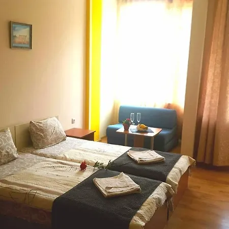 Hotell Family Solar *